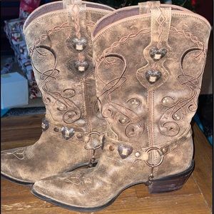 Cowgirl boots worn once